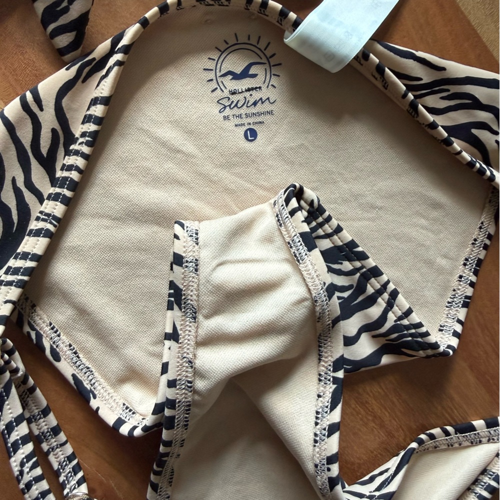 Hollister Black and Cream Zebra Bikini - Picture 3 of 7